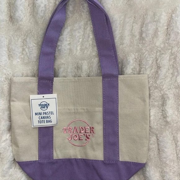 Trader Joe's Canvas Tote Exclusive Viral Limited Edition NWT - Picture 2 of 2
